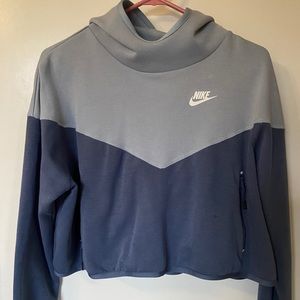 Nike Women’s Cropped Hoodie
